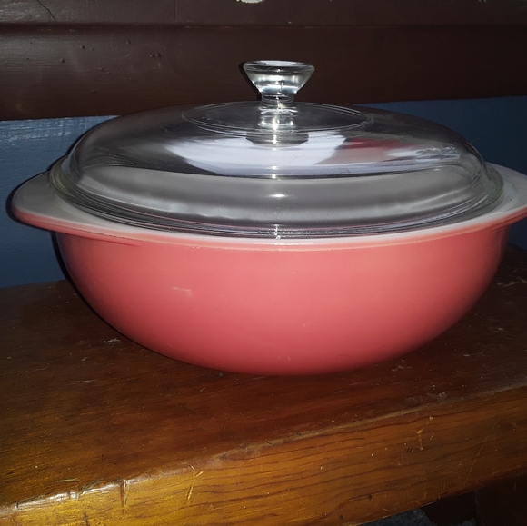 VINTAGE PYREX 1952 FLAMINGO PINK 2QT Casserole - Picture 4 of 8